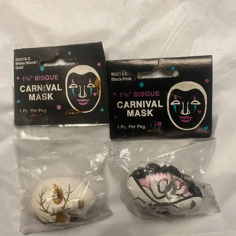 Carnival Mask Bisque 1 3/4